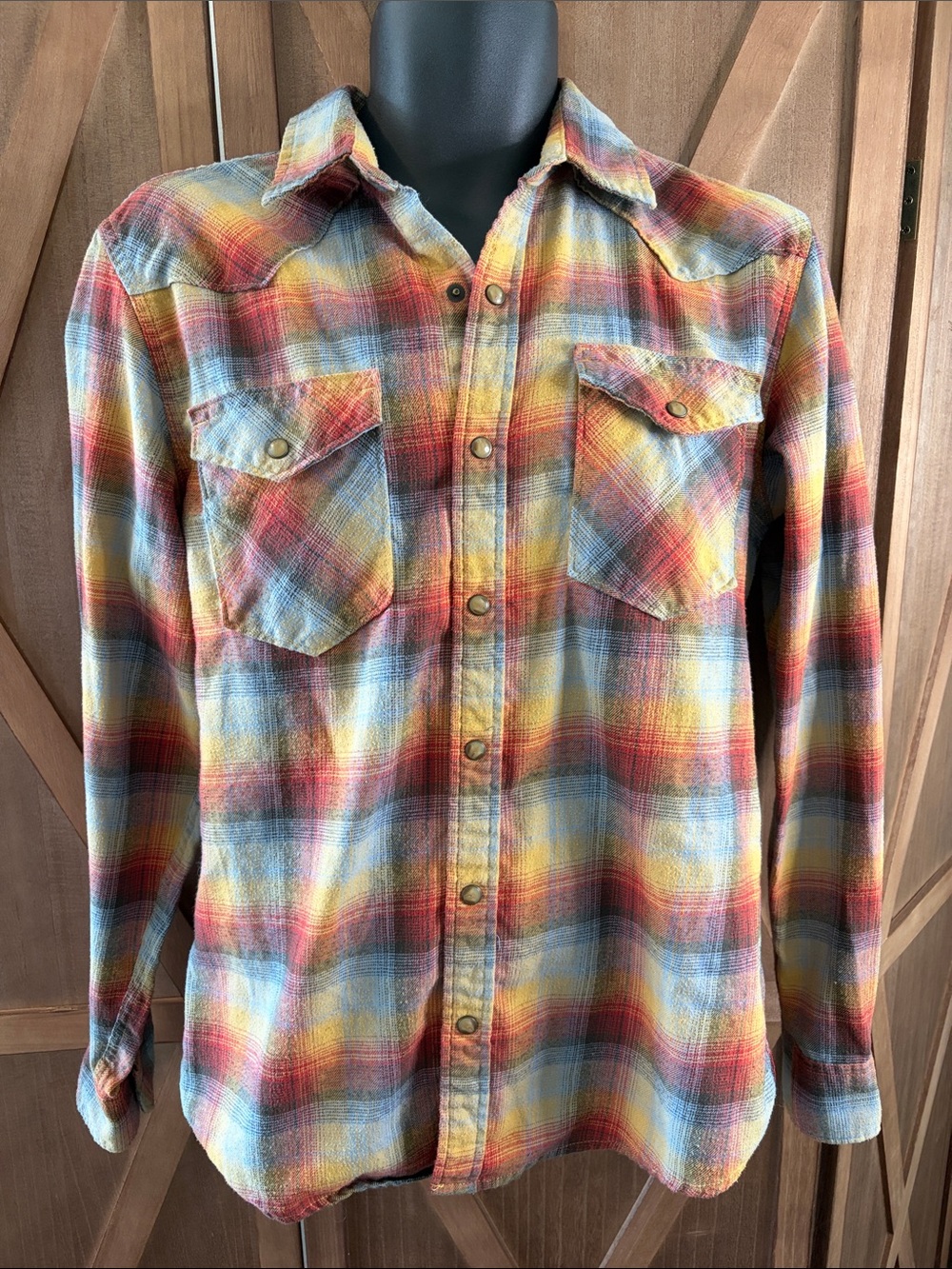 WRANGLER Men's Plaid Western Long Sleeve Flannel Shirt SIZE MEDIUM